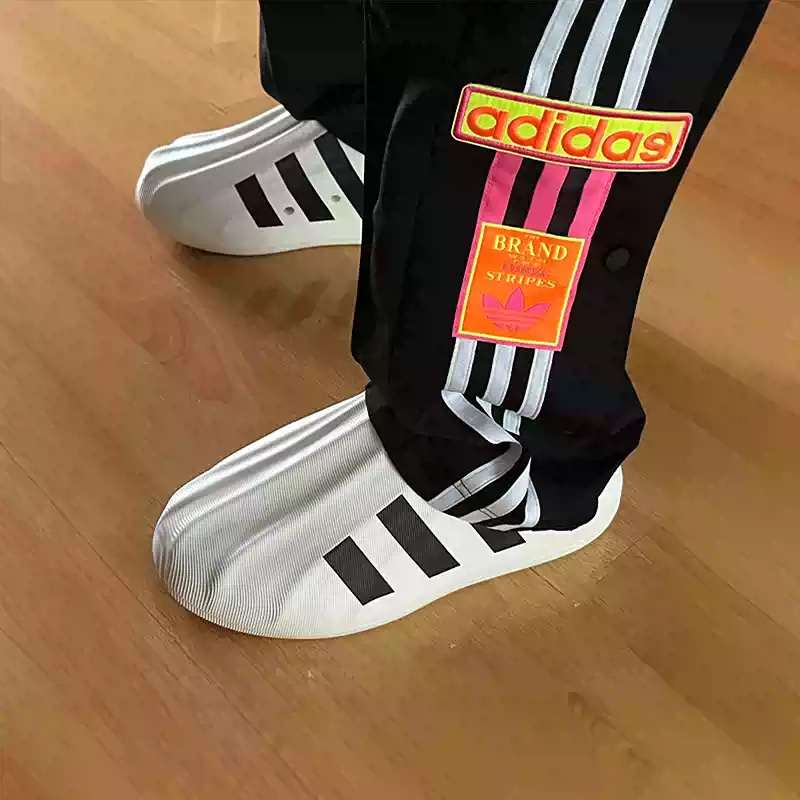 アディダス トリコロール adiFOM SUPERSTAR  - Adidas Shoes Superstar のレビューと価格