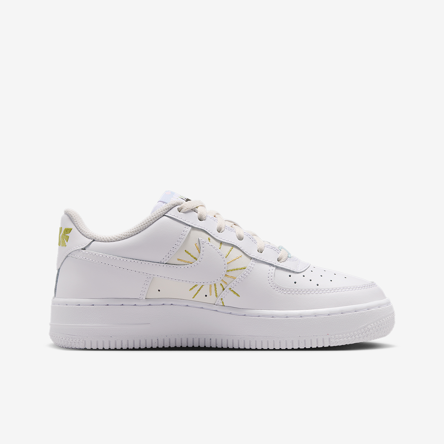 ナイキ 正規品 エア フォース 1 GS レディース ビッグ - Nike Shoes Air Force 1 のレビューと価格